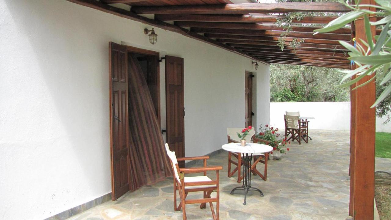 Razi Beach Lefokastro Exterior photo