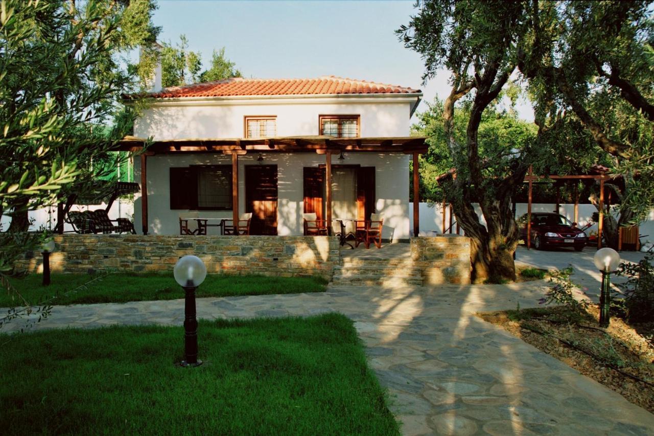 Razi Beach Lefokastro Exterior photo