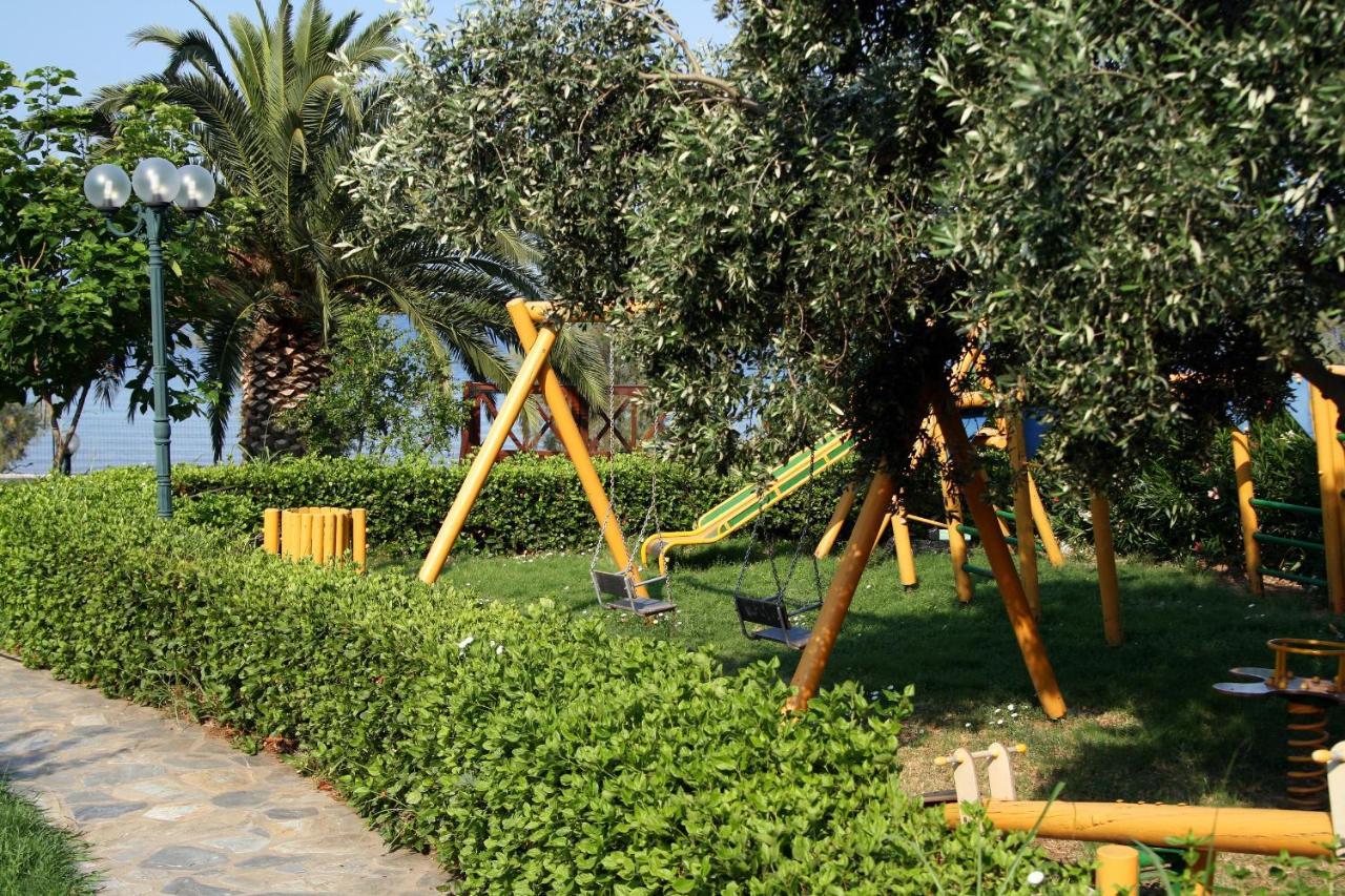 Razi Beach Lefokastro Exterior photo