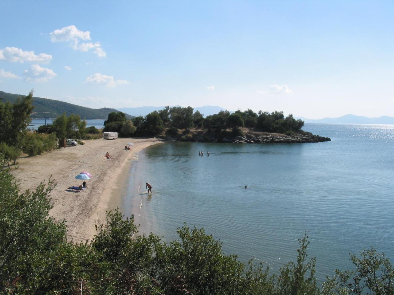 Razi Beach Lefokastro Exterior photo