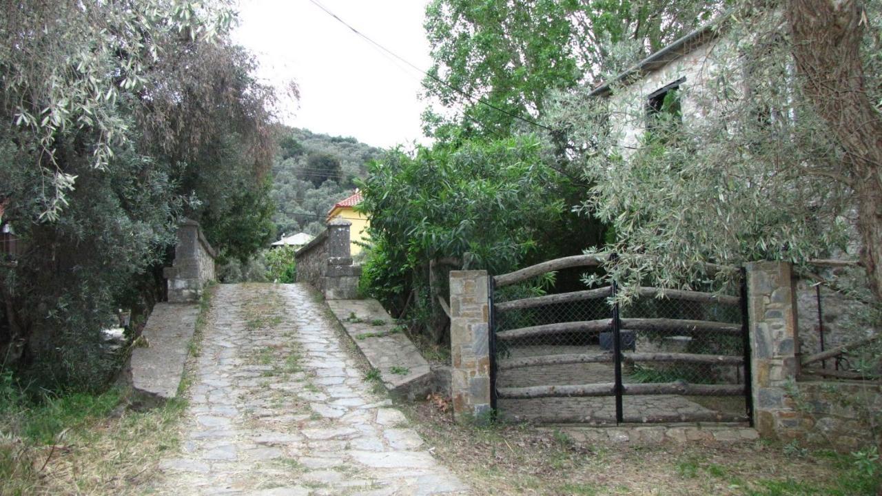 Razi Beach Lefokastro Exterior photo