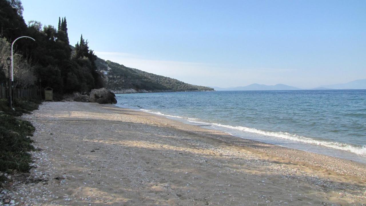 Razi Beach Lefokastro Exterior photo