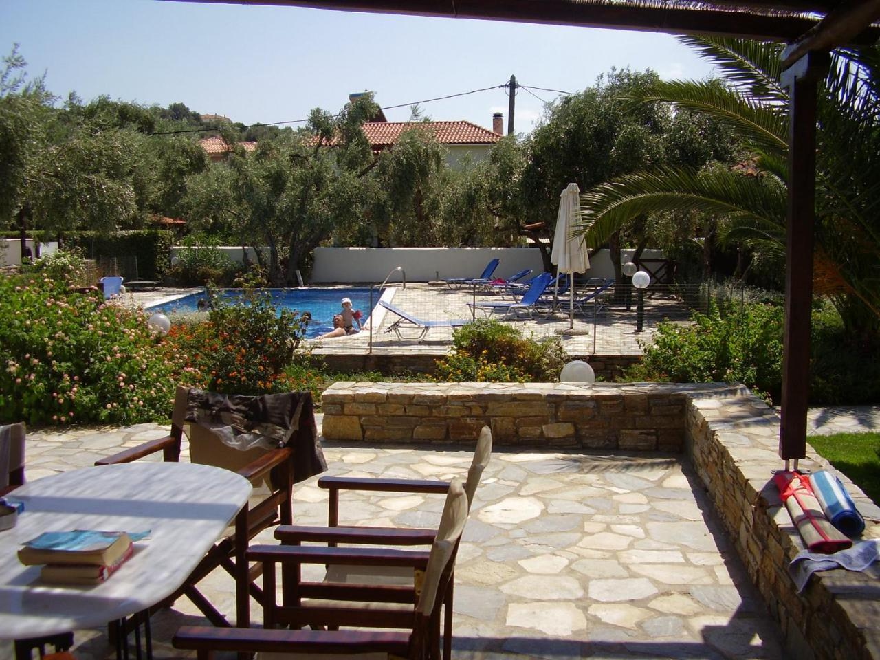 Razi Beach Lefokastro Exterior photo