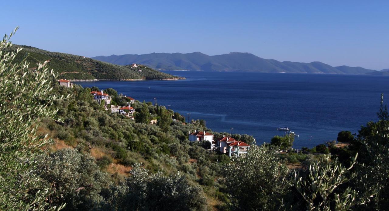 Razi Beach Lefokastro Exterior photo